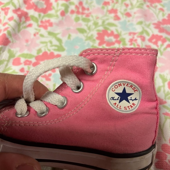 Vintage  Pink Converse High Top Chuck Taylor Toddler  Shoes! - Picture 5 of 14